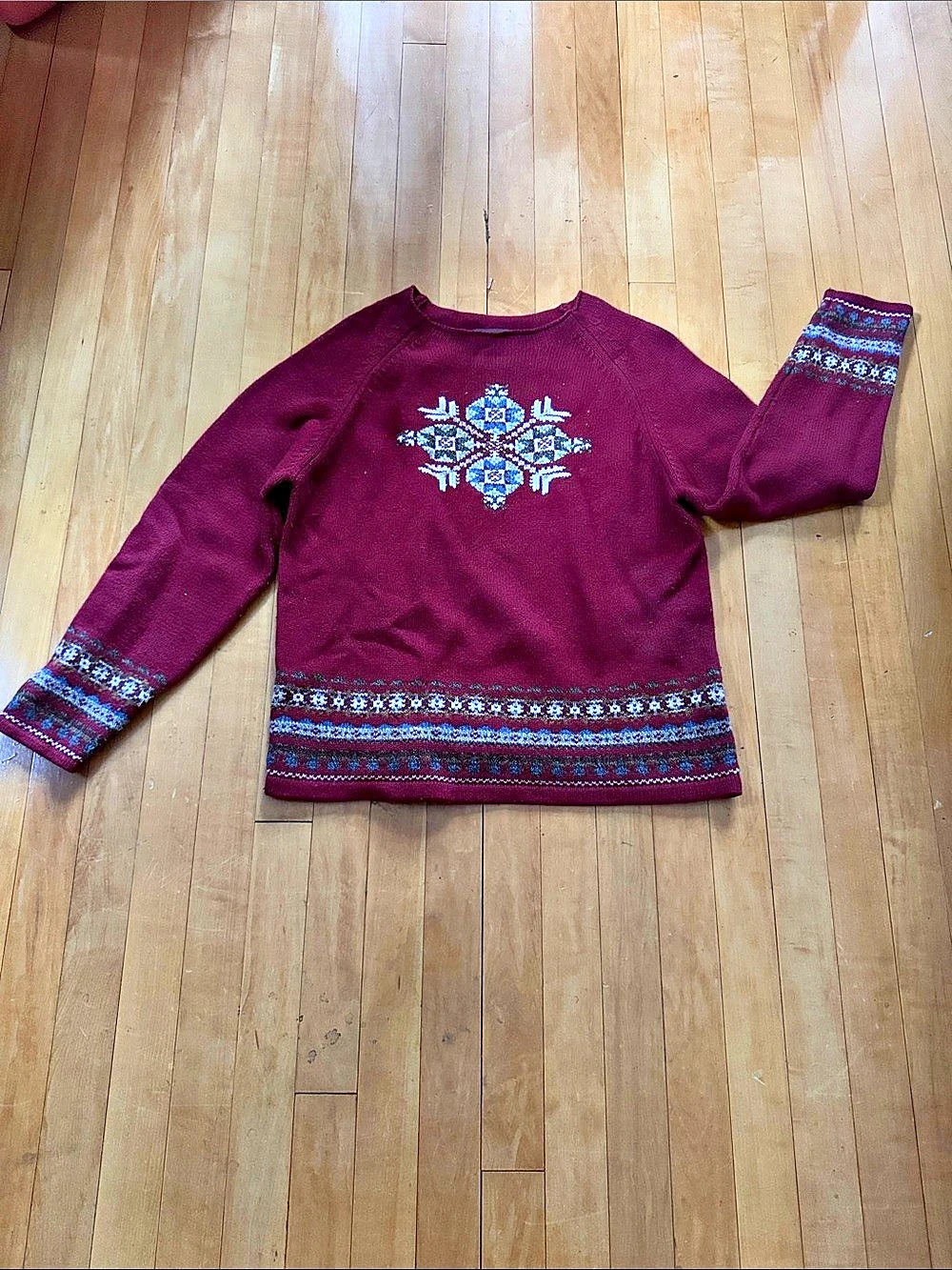 Woolrich vintage 90s red winter/christmas snowflake Sweater Fair Isle trim women